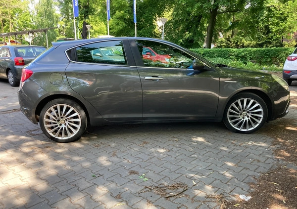 Alfa Romeo Giulietta cena 27500 przebieg: 105000, rok produkcji 2010 z Chorzów małe 67